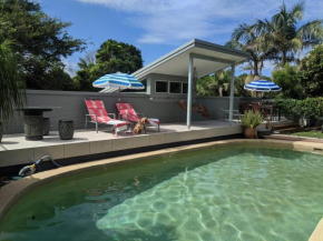 Phoenix Oasis, Family and Pet Friendly Apartment with Pool